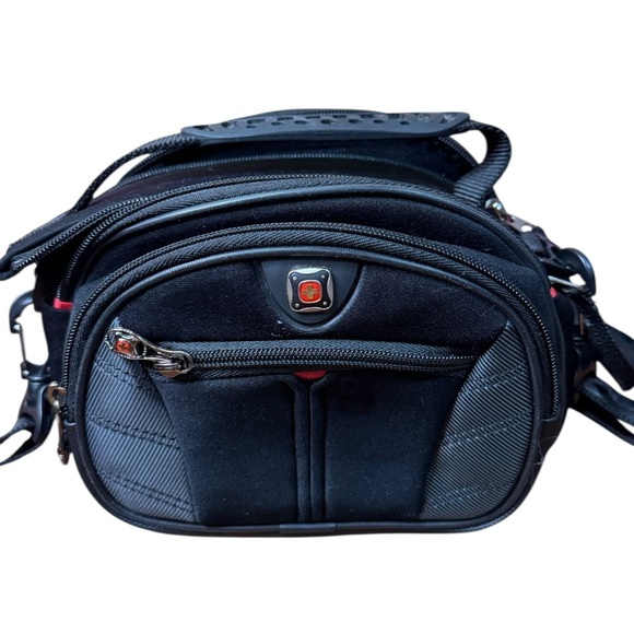 SwissGear Black Camera Bag with Multiple Compartments - Picture 1 of 9